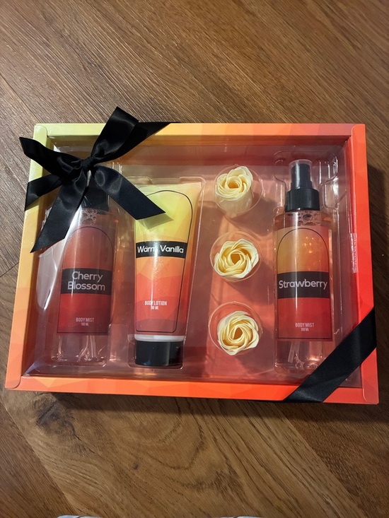 Other - Cherry Blossom & Strawberry Bath Gift Set with Warm Vanilla Lotion